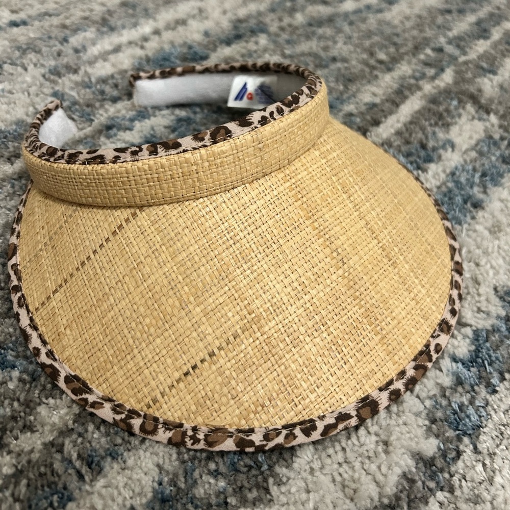 Leopard Visor